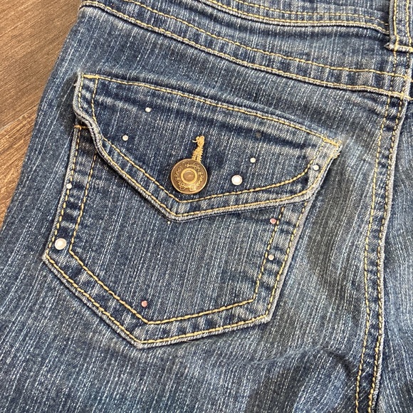 Revolt Girls Jean Short - Picture 6 of 6